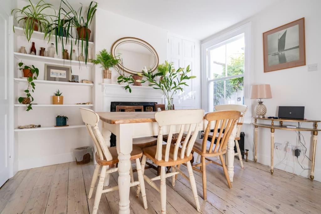 Boat House, Relax In A Whitstable Fisherman'S Cottage Luaran gambar